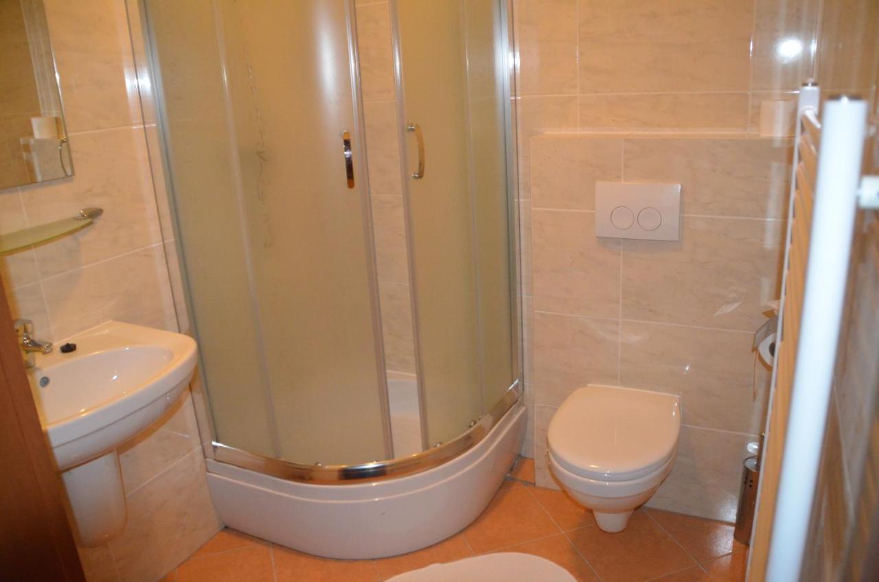 Hotel Tenis Chrzastowice Номер фото